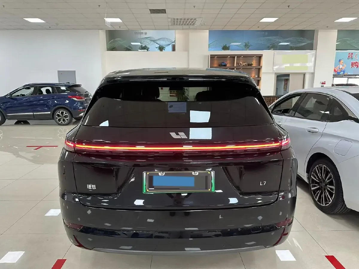 2025 Li L7 Range Extended 154HP REEV,autocango,china used car exporter,china ev exporter,chinese used car exporter,chinese used ev exporter