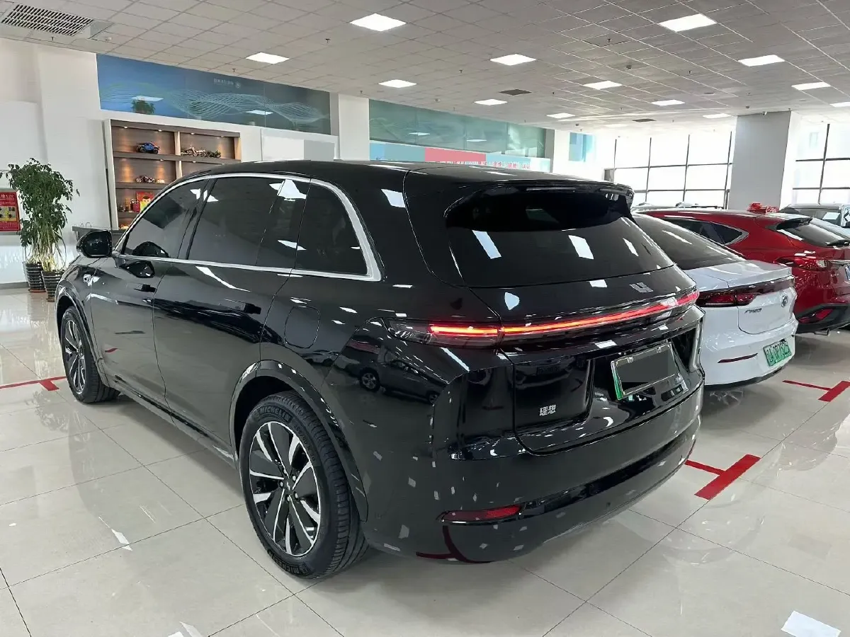 2025 Li L7 Range Extended 154HP REEV,autocango,china used car exporter,china ev exporter,chinese used car exporter,chinese used ev exporter