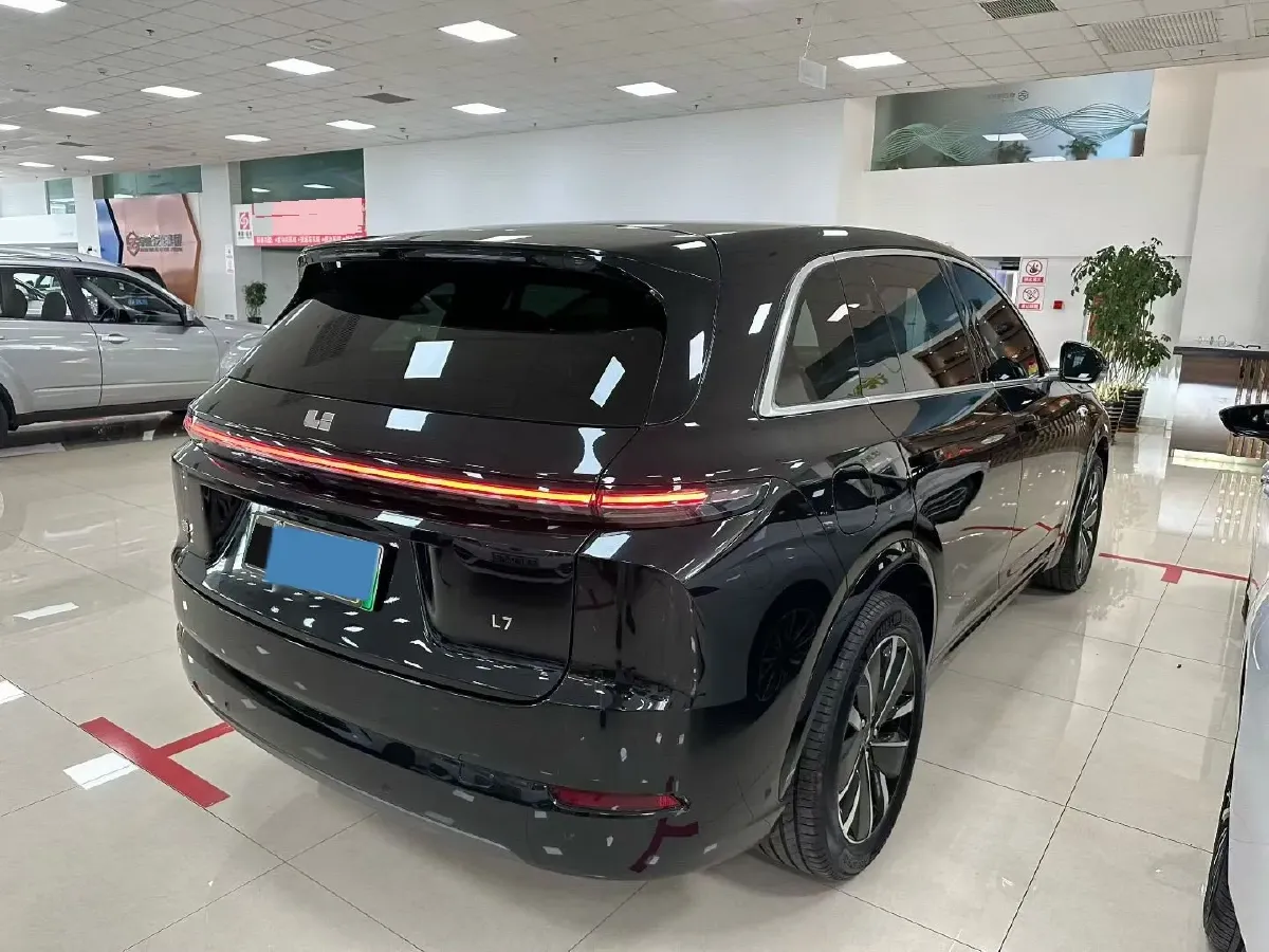 2025 Li L7 Range Extended 154HP REEV,autocango,china used car exporter,china ev exporter,chinese used car exporter,chinese used ev exporter