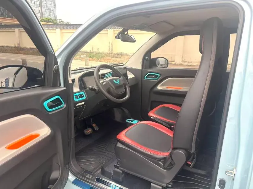 2021 WuLing HongGuang MINI EV BEV 13.8KWH,autocango,china used car exporter,china ev exporter,chinese used car exporter,chinese used ev exporter