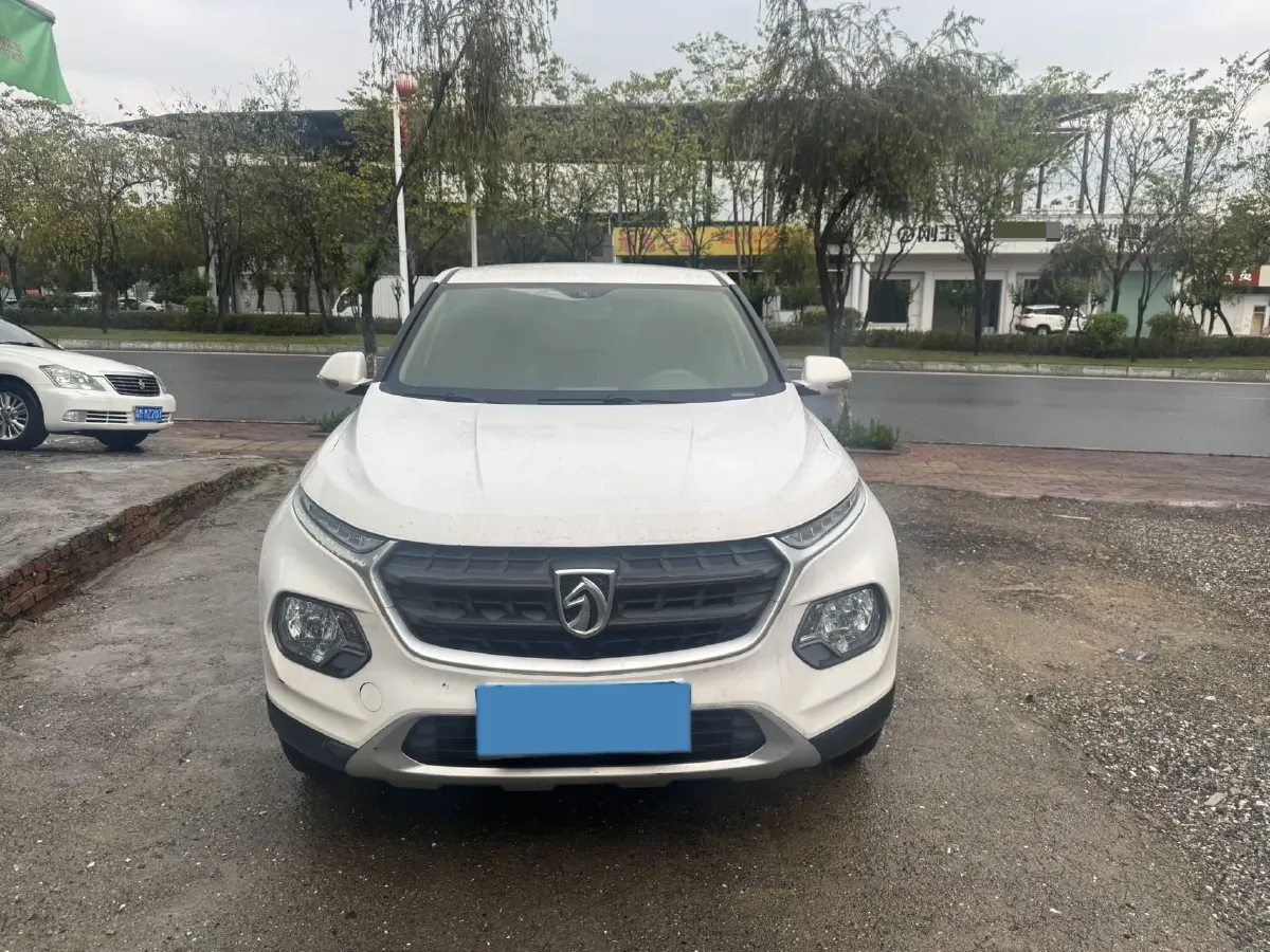 2021 BaoJun 510 1.5L 99HP L4 6MT,autocango,china used car exporter,china ev exporter,chinese used car exporter,chinese used ev exporter