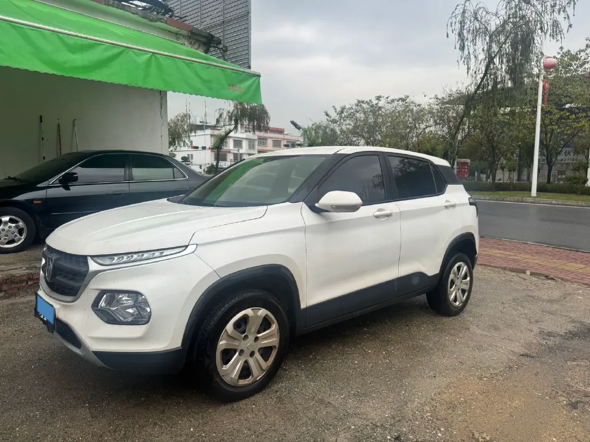2021 BaoJun 510 1.5L 99HP L4 6MT,autocango,china used car exporter,china ev exporter,chinese used car exporter,chinese used ev exporter