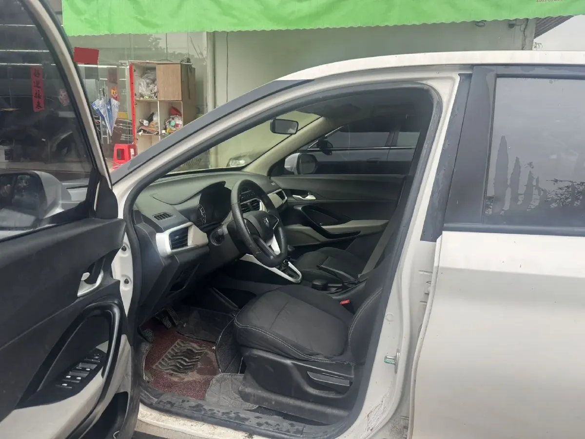 2021 BaoJun 510 1.5L 99HP L4 6MT,autocango,china used car exporter,china ev exporter,chinese used car exporter,chinese used ev exporter