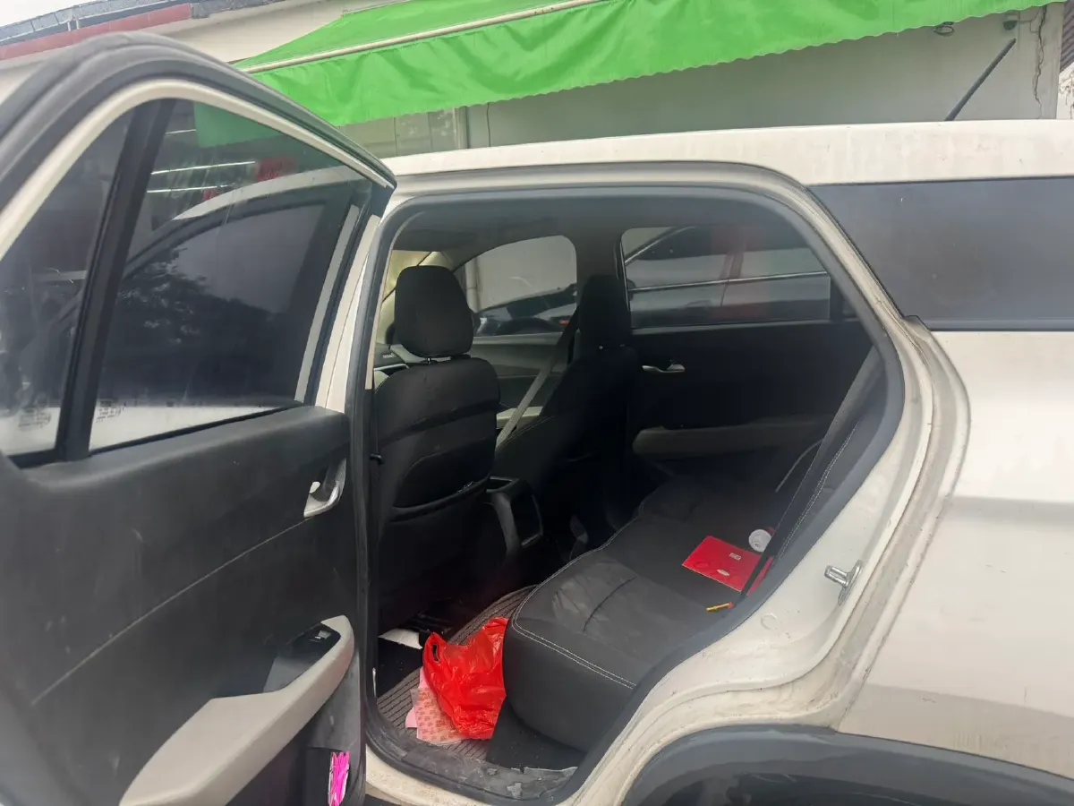 2021 BaoJun 510 1.5L 99HP L4 6MT,autocango,china used car exporter,china ev exporter,chinese used car exporter,chinese used ev exporter