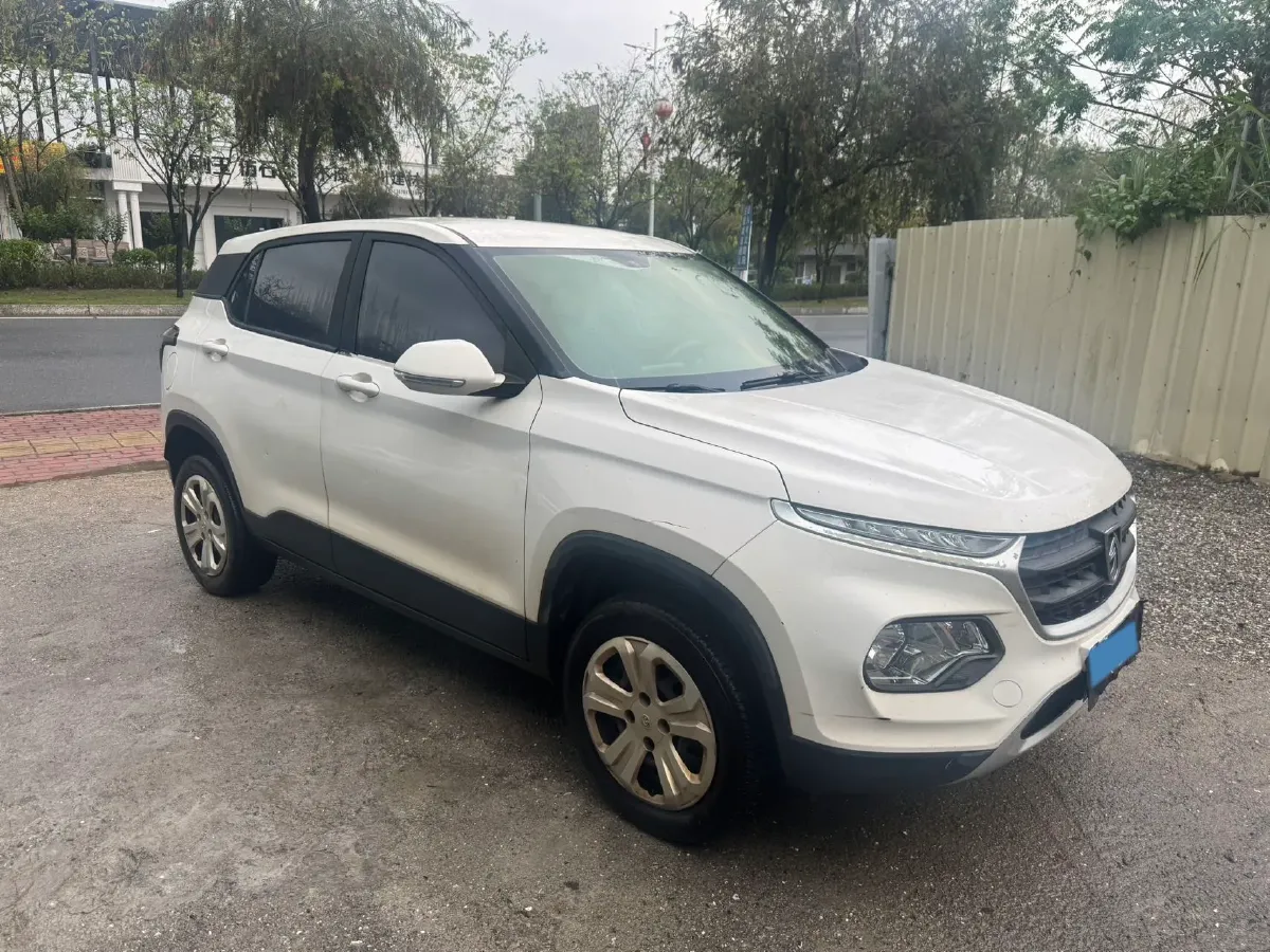 2021 BaoJun 510 1.5L 99HP L4 6MT,autocango,china used car exporter,china ev exporter,chinese used car exporter,chinese used ev exporter