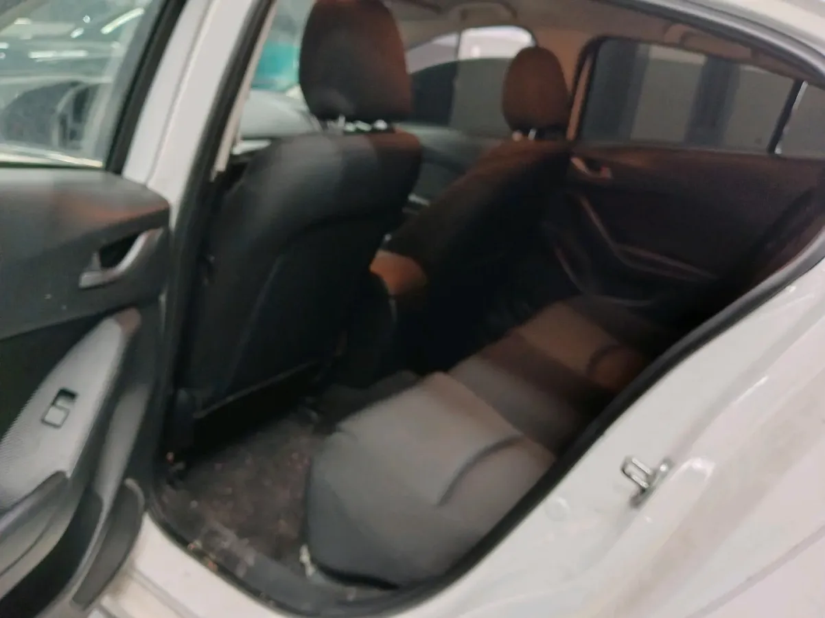 2017 Mazda 3 Axela 1.5L 117HP L4 6AT,autocango,china used car exporter,china ev exporter,chinese used car exporter,chinese used ev exporter