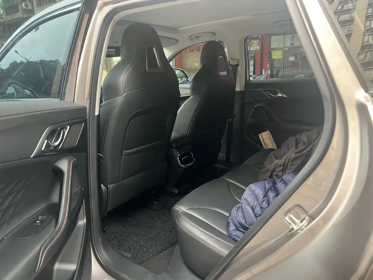 2023 Roewe RX5 1.5T 188HP L4 AMT PHEV 12.3KWH,autocango,china used car exporter,china ev exporter,chinese used car exporter,chinese used ev exporter