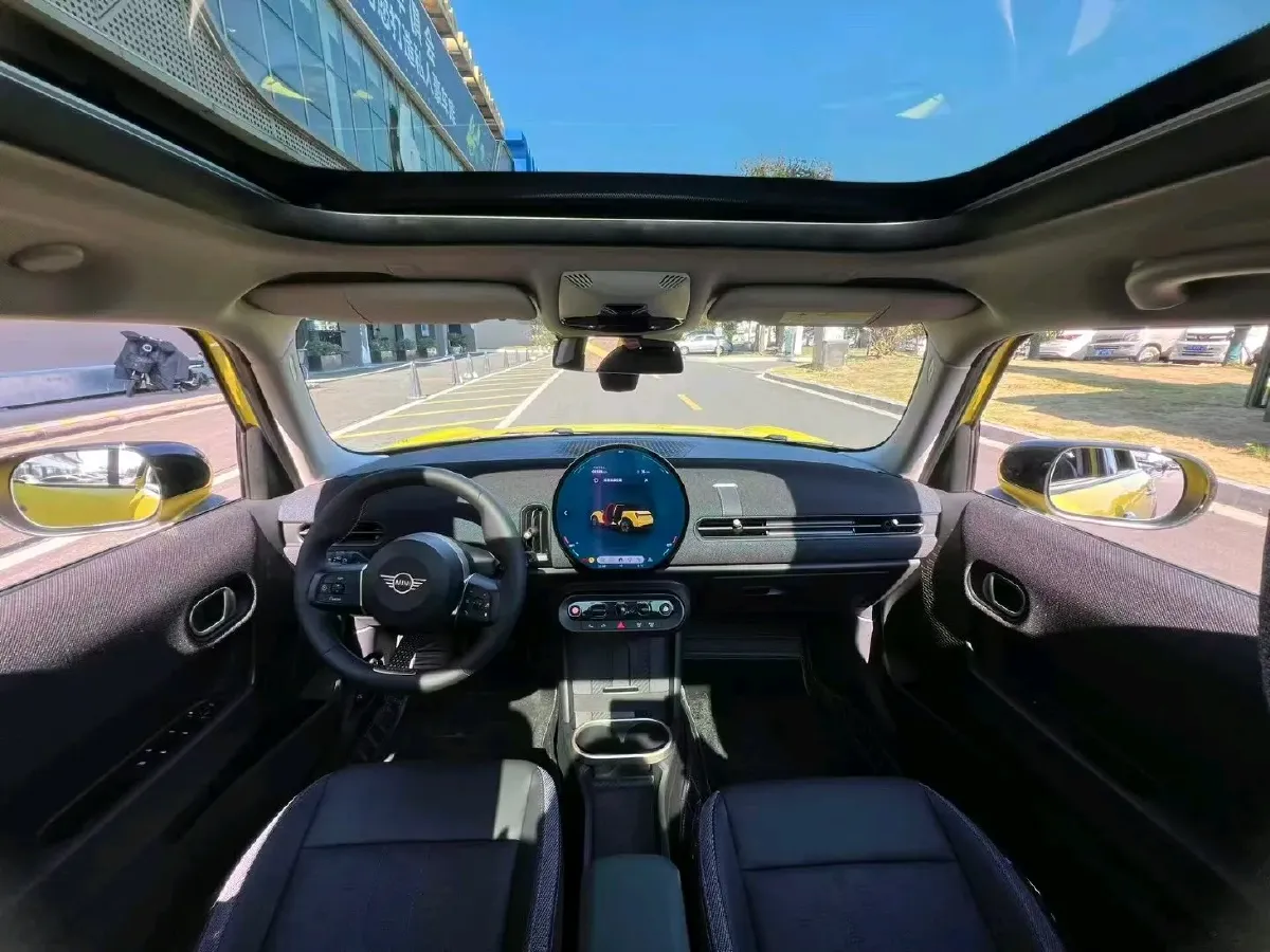 2025 MINI MINI 1.5T 156HP L3 7DCT,autocango,china used car exporter,china ev exporter,chinese used car exporter,chinese used ev exporter