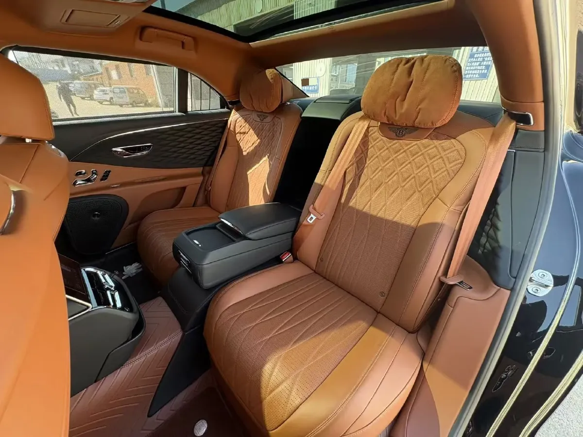 2022 Bentley Flying Spur 4.0T 550HP V8 8DCT,autocango,china used car exporter,china ev exporter,chinese used car exporter,chinese used ev exporter