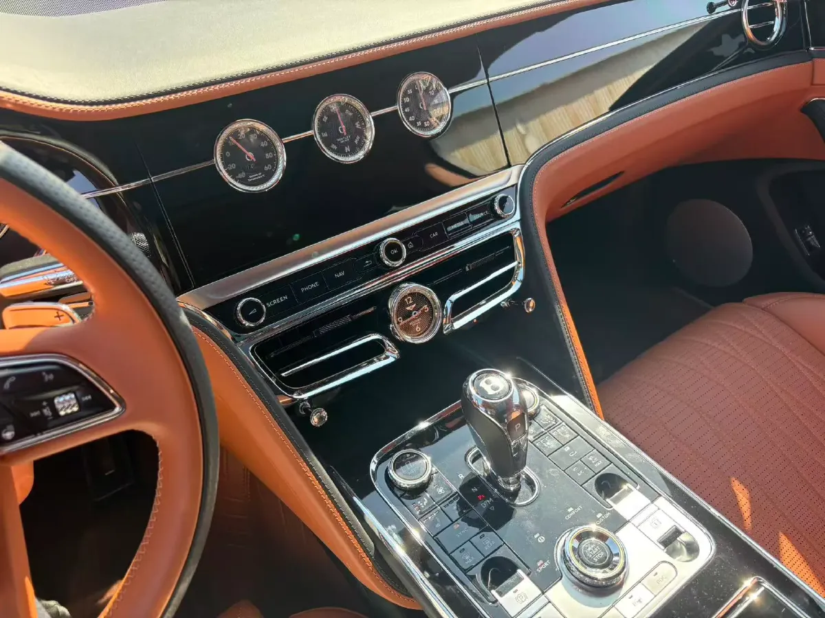 2022 Bentley Flying Spur 4.0T 550HP V8 8DCT,autocango,china used car exporter,china ev exporter,chinese used car exporter,chinese used ev exporter