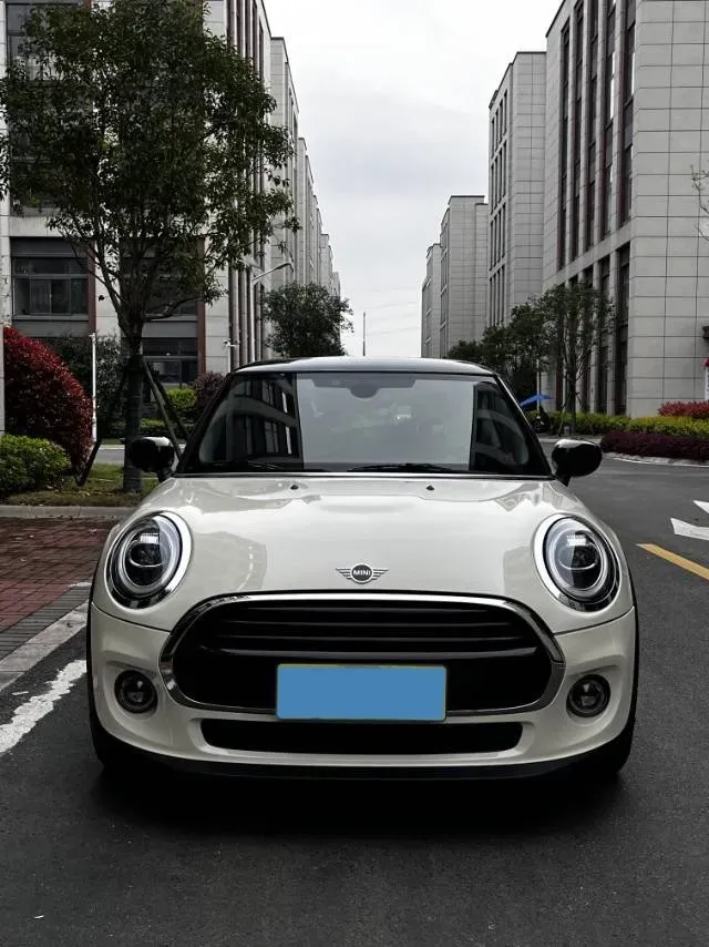 2019 MINI MINI 1.5T 136HP L3 7DCT,autocango,china used car exporter,china ev exporter,chinese used car exporter,chinese used ev exporter