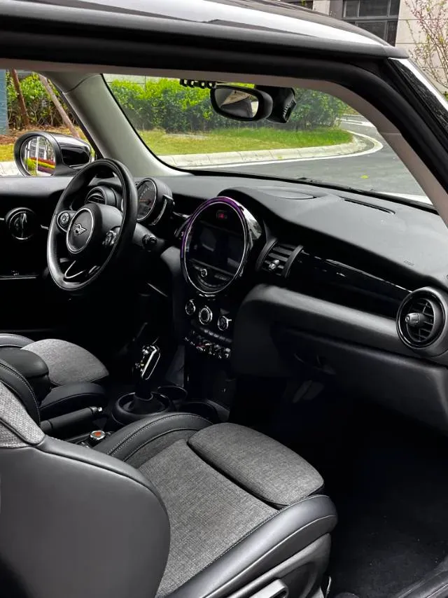 2019 MINI MINI 1.5T 136HP L3 7DCT,autocango,china used car exporter,china ev exporter,chinese used car exporter,chinese used ev exporter