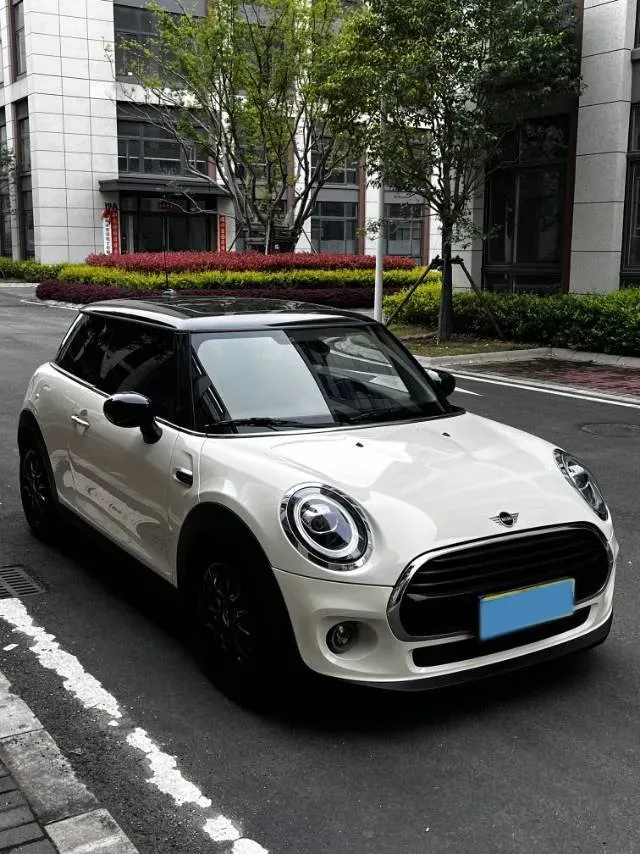 2019 MINI MINI 1.5T 136HP L3 7DCT,autocango,china used car exporter,china ev exporter,chinese used car exporter,chinese used ev exporter