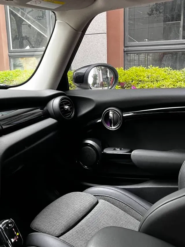 2019 MINI MINI 1.5T 136HP L3 7DCT,autocango,china used car exporter,china ev exporter,chinese used car exporter,chinese used ev exporter