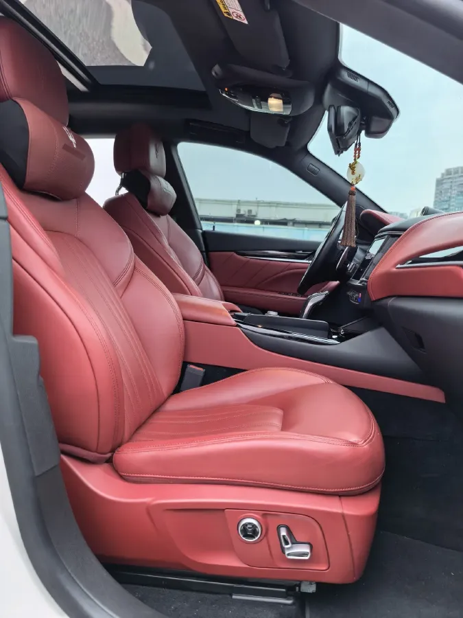2021 Maserati Levante 3.0T 350HP V6 8AT,autocango,china used car exporter,china ev exporter,chinese used car exporter,chinese used ev exporter