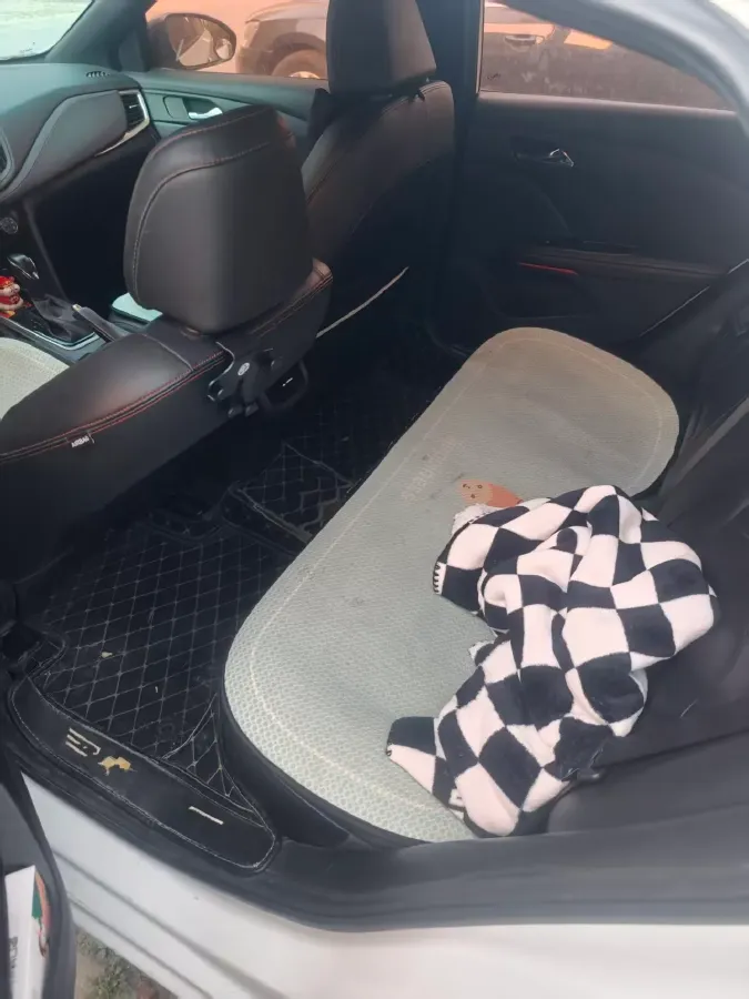 2019 Chevrolet Monza 1.3T 163HP L3 6AT,autocango,china used car exporter,china ev exporter,chinese used car exporter,chinese used ev exporter