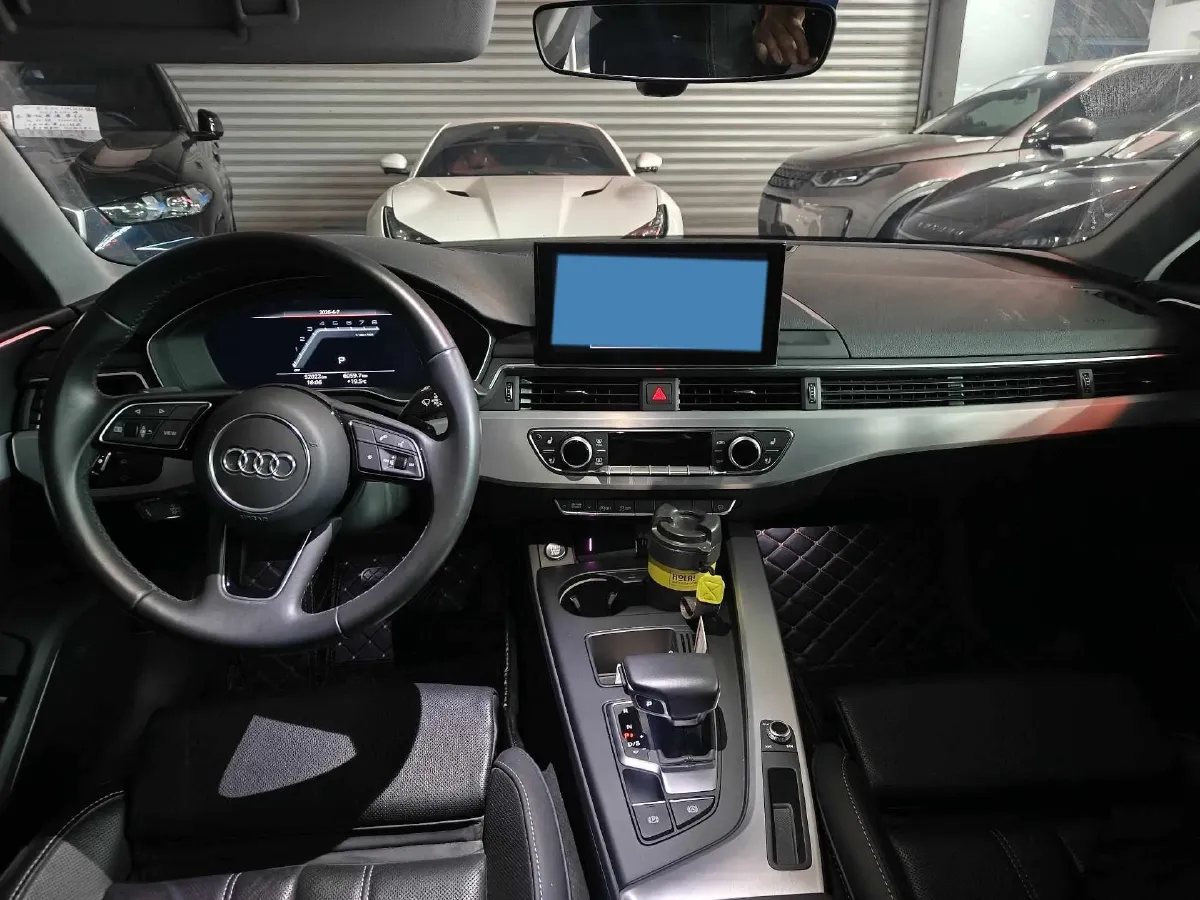 2022 Audi A4L 2.0T 190HP L4 7DCT,autocango,china used car exporter,china ev exporter,chinese used car exporter,chinese used ev exporter