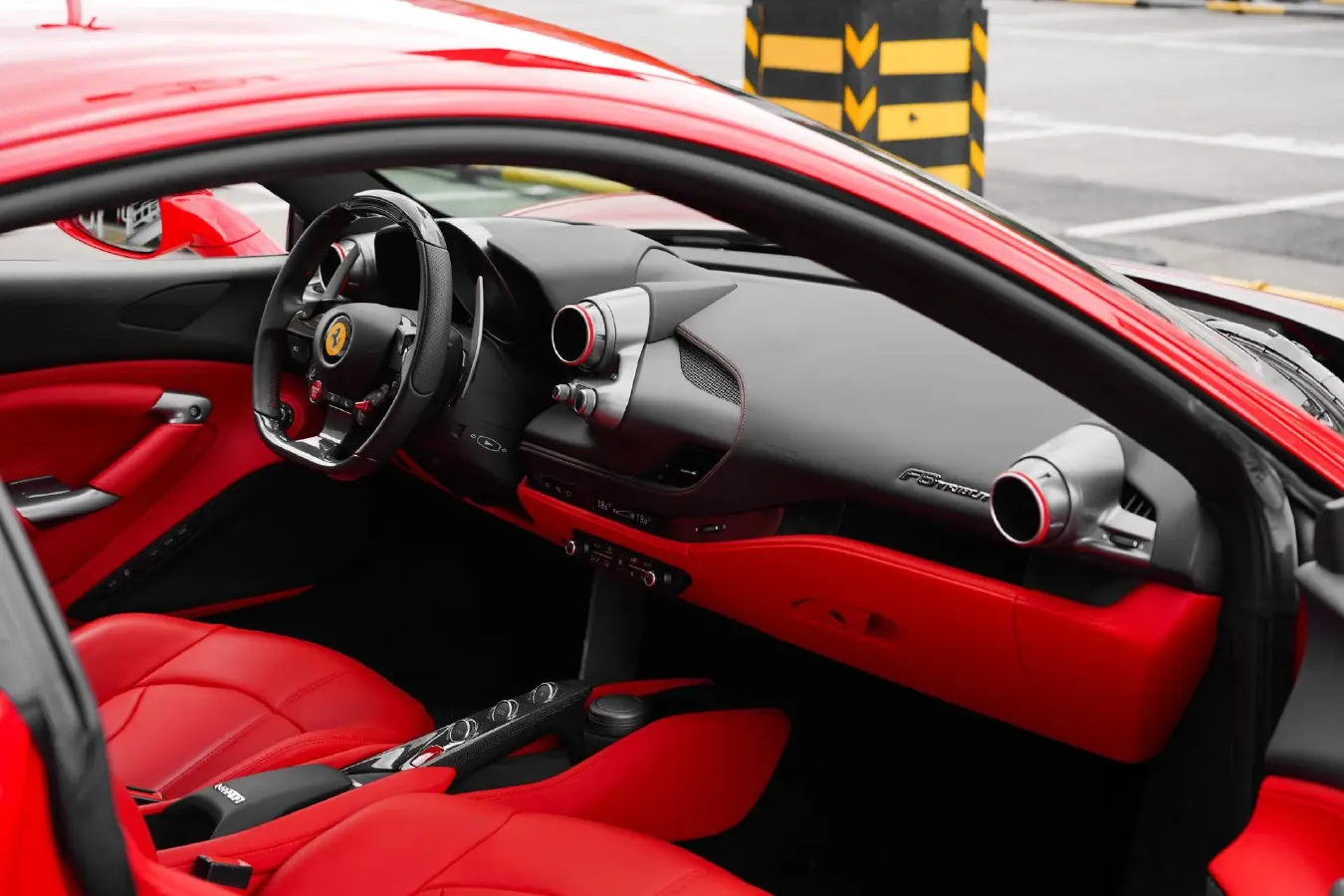 2019 Aston Martin DB11 5.2T 639HP V12 8AT,autocango,china used car exporter,china ev exporter,chinese used car exporter,chinese used ev exporter