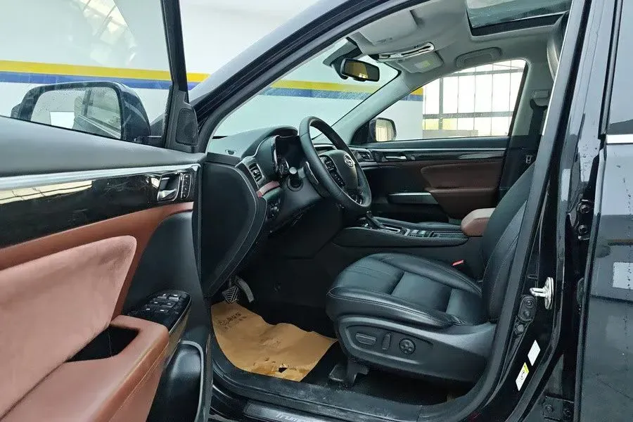 2017 GAC Trumpchi GS8 2.0T 201HP L4 6AT,autocango,china used car exporter,china ev exporter,chinese used car exporter,chinese used ev exporter