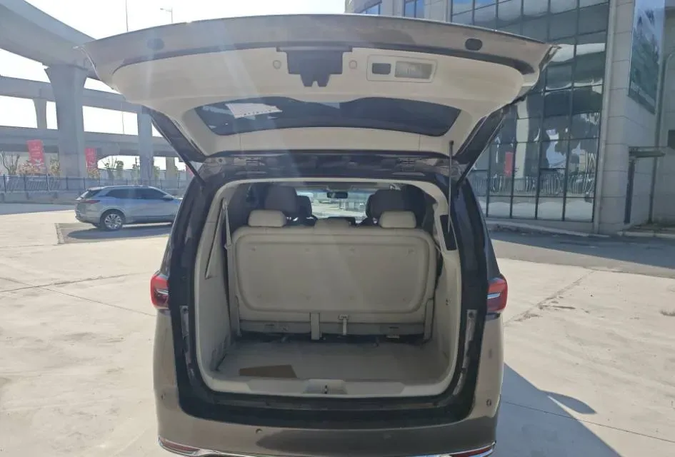 2022 Buick GL8 2.0T 237HP L4 9AT,autocango,china used car exporter,china ev exporter,chinese used car exporter,chinese used ev exporter