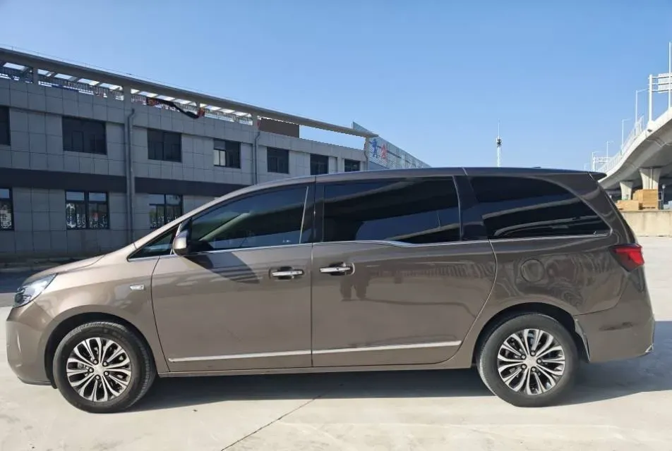 2022 Buick GL8 2.0T 237HP L4 9AT,autocango,china used car exporter,china ev exporter,chinese used car exporter,chinese used ev exporter