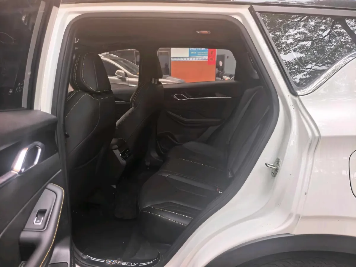 2025 Geely Coolray 1.5T 181HP L4 7DCT,autocango,china used car exporter,china ev exporter,chinese used car exporter,chinese used ev exporter