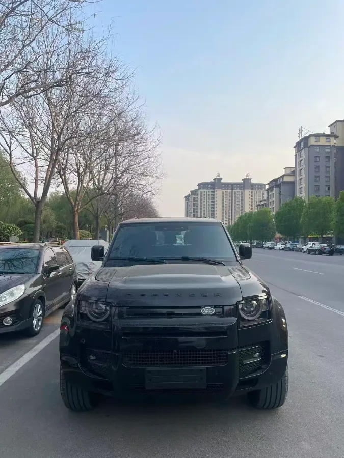 2022 Land Rover Defender 2.0T 300HP L4 8AT,autocango,china used car exporter,china ev exporter,chinese used car exporter,chinese used ev exporter