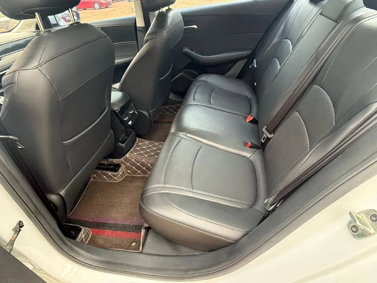 2023 Roewe i5 1.5L 129HP L4 CVT,autocango,china used car exporter,china ev exporter,chinese used car exporter,chinese used ev exporter