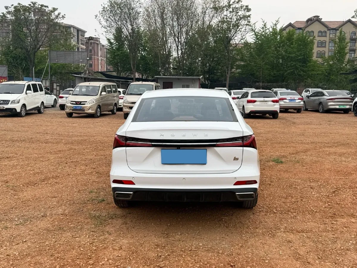 2023 Roewe i5 1.5L 129HP L4 CVT,autocango,china used car exporter,china ev exporter,chinese used car exporter,chinese used ev exporter