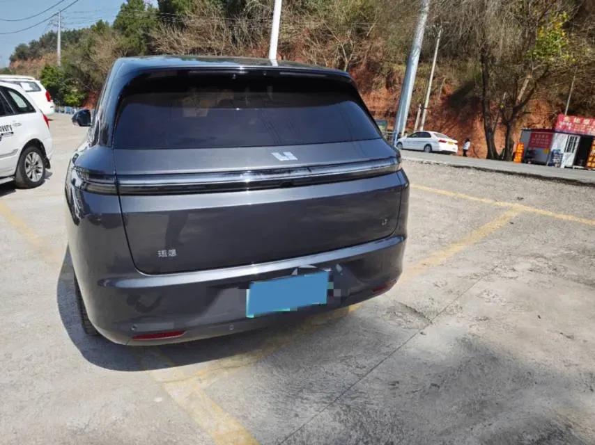 2023 Li L7 Range Extended 154HP REEV 40.9KWH,autocango,china used car exporter,china ev exporter,chinese used car exporter,chinese used ev exporter
