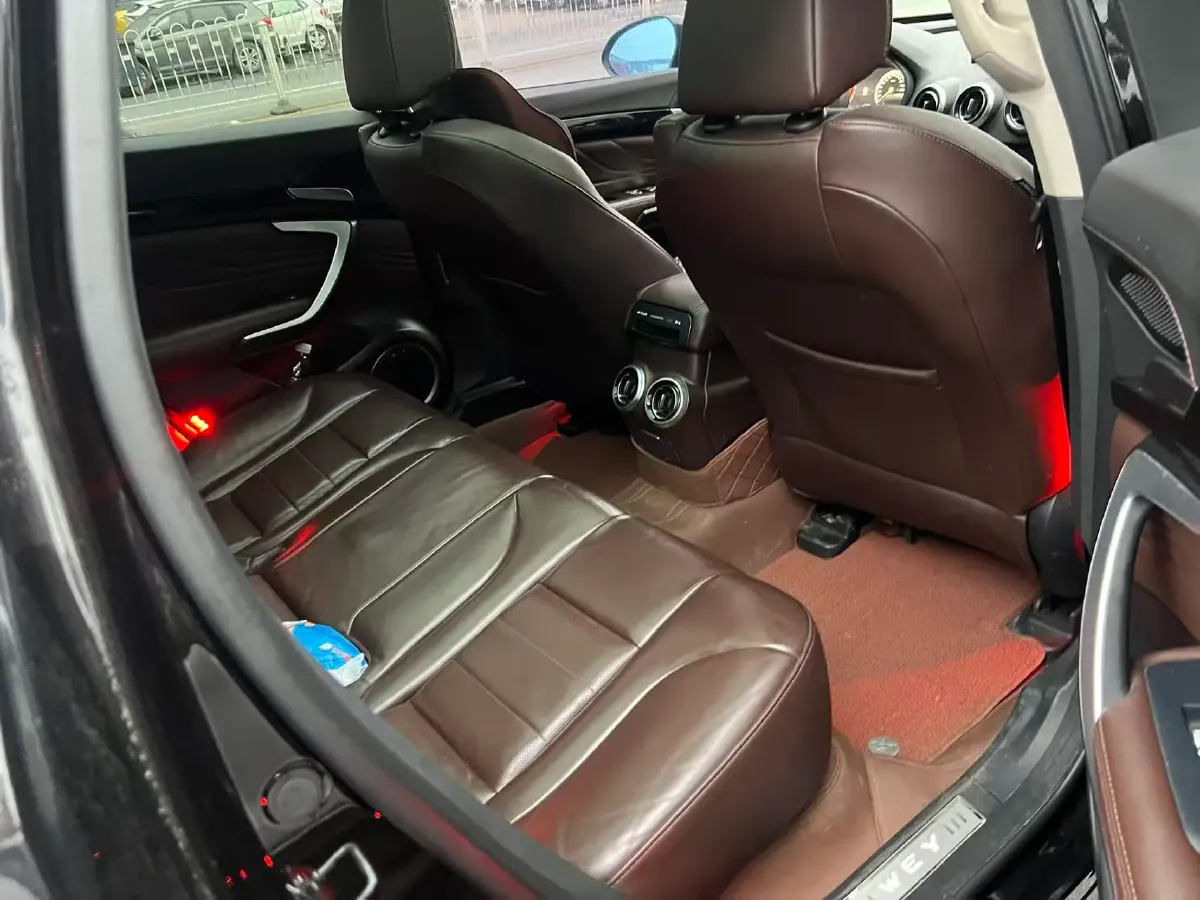 2017 WEY VV7 2.0T 234HP L4 7DCT,autocango,china used car exporter,china ev exporter,chinese used car exporter,chinese used ev exporter