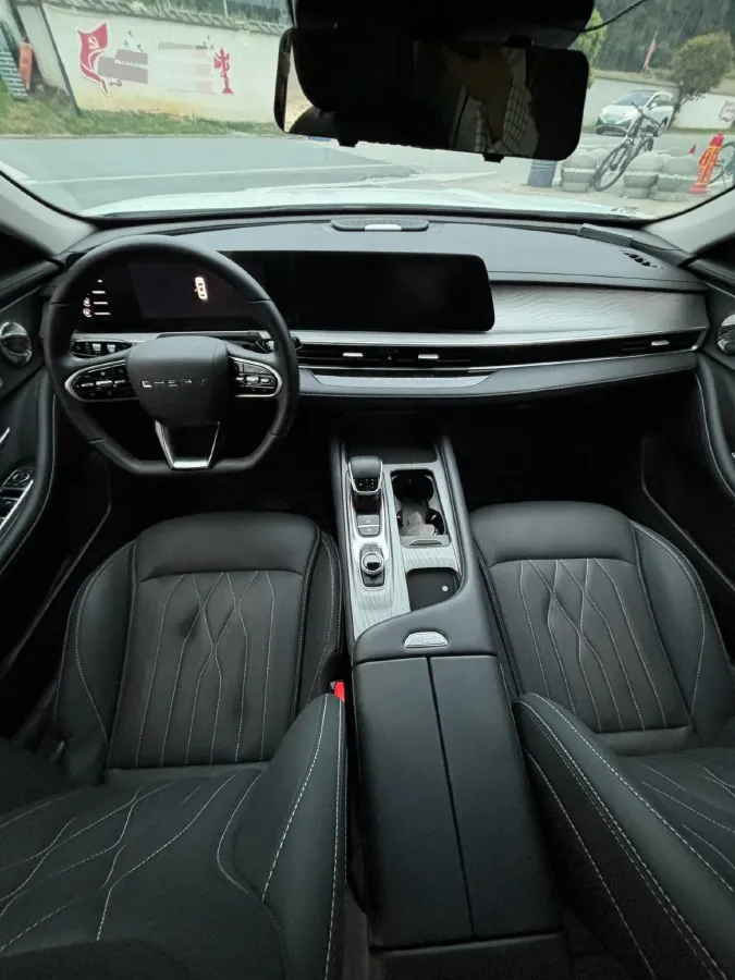 2022 Chery Arrizo 8 1.6T 197HP L4 7DCT,autocango,china used car exporter,china ev exporter,chinese used car exporter,chinese used ev exporter