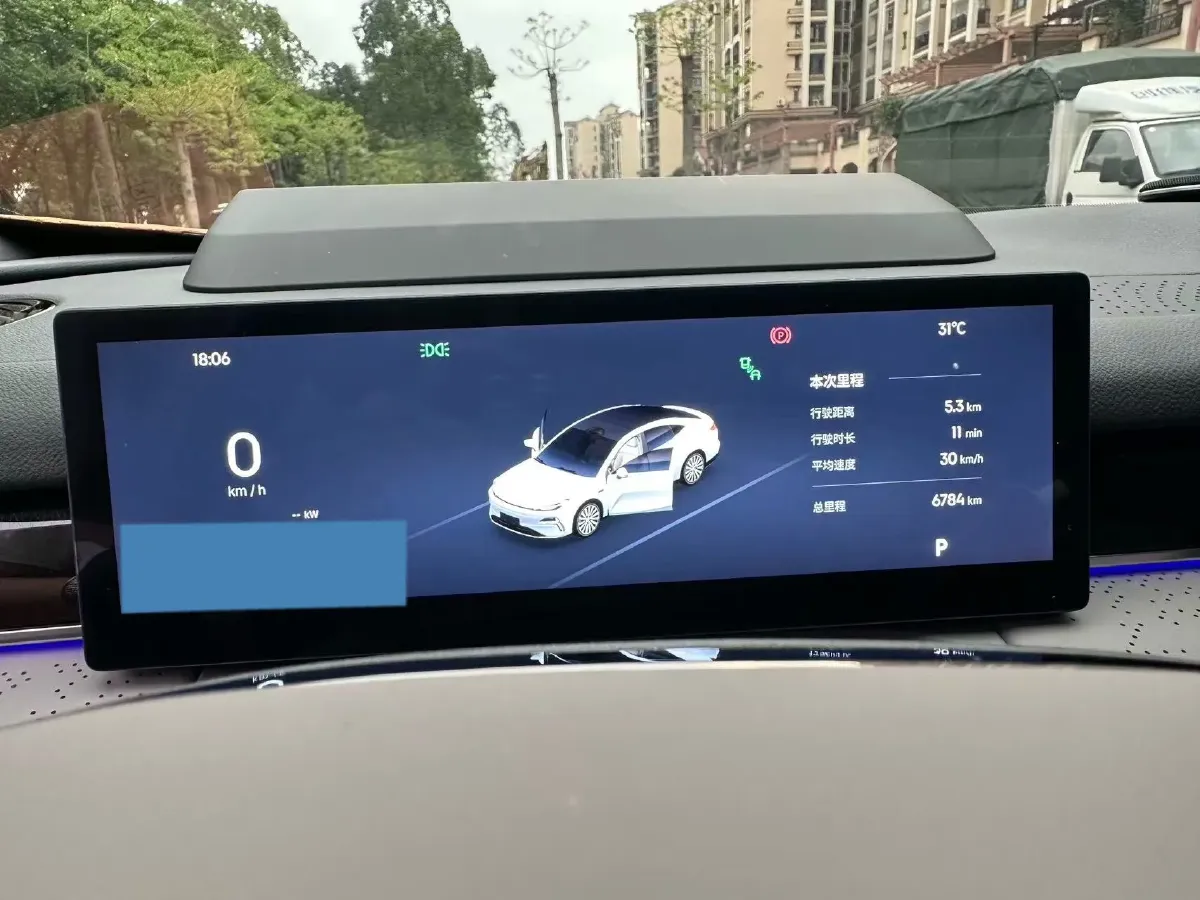 2025 Geely Galaxy Starshine 8 1.5L 112HP L4 1DHT PHEV,autocango,china used car exporter,china ev exporter,chinese used car exporter,chinese used ev exporter