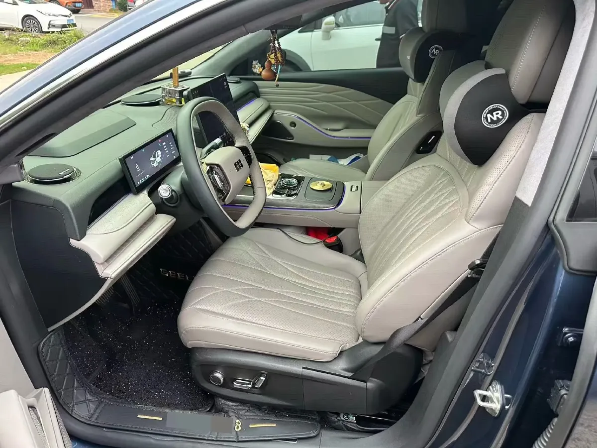 2025 Geely Galaxy Starshine 8 1.5L 112HP L4 1DHT PHEV,autocango,china used car exporter,china ev exporter,chinese used car exporter,chinese used ev exporter