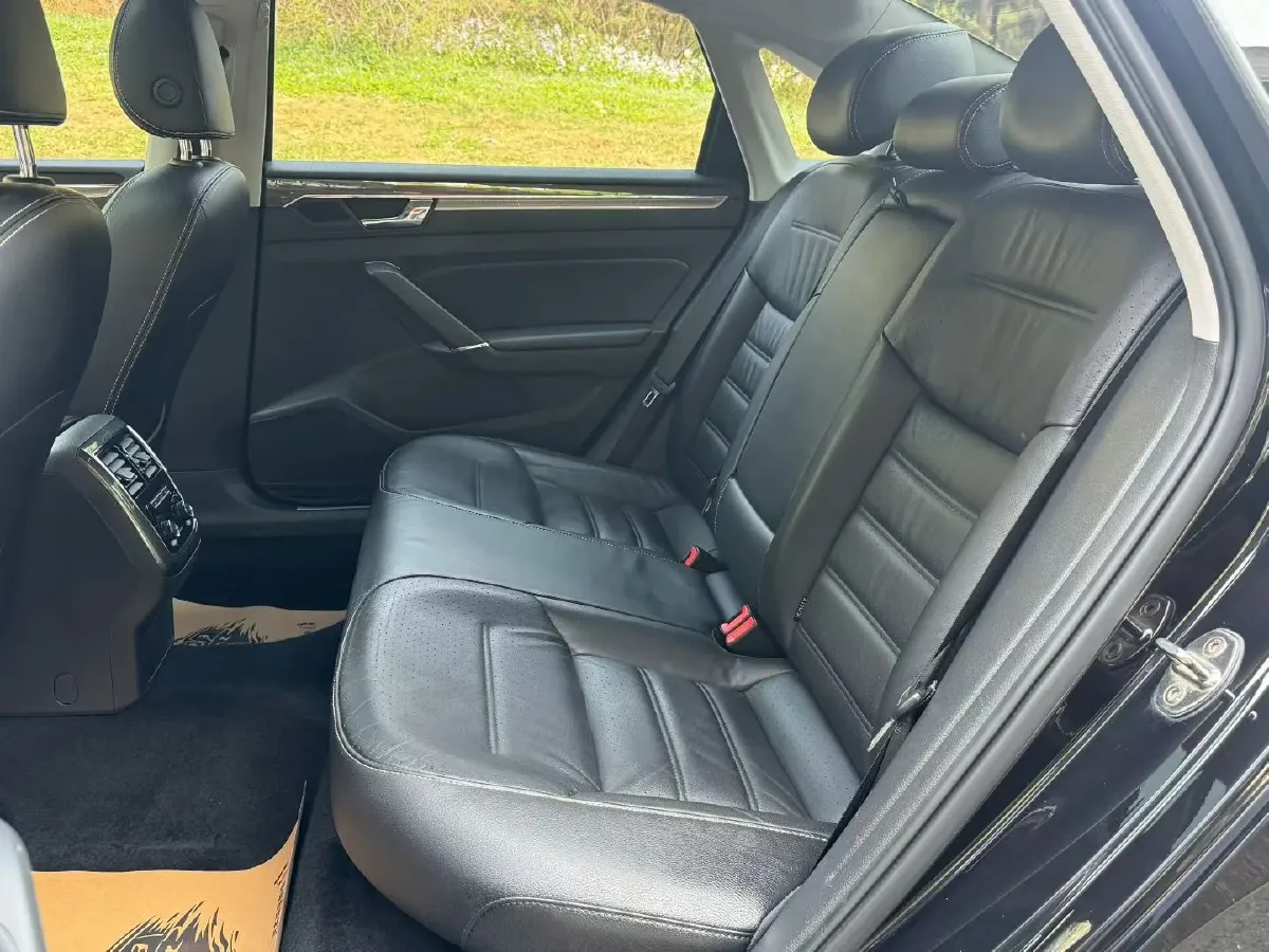 2017 Volkswagen Passat 1.8T 180HP L4 7DCT,autocango,china used car exporter,china ev exporter,chinese used car exporter,chinese used ev exporter