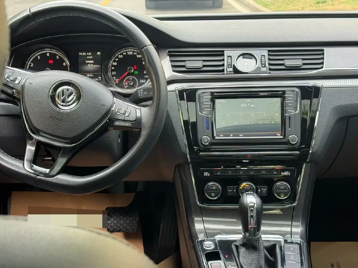 2017 Volkswagen Passat 1.8T 180HP L4 7DCT,autocango,china used car exporter,china ev exporter,chinese used car exporter,chinese used ev exporter