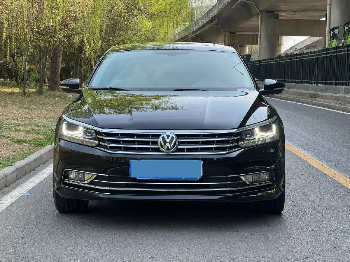 2017 Volkswagen Passat 1.8T 180HP L4 7DCT,autocango,china used car exporter,china ev exporter,chinese used car exporter,chinese used ev exporter