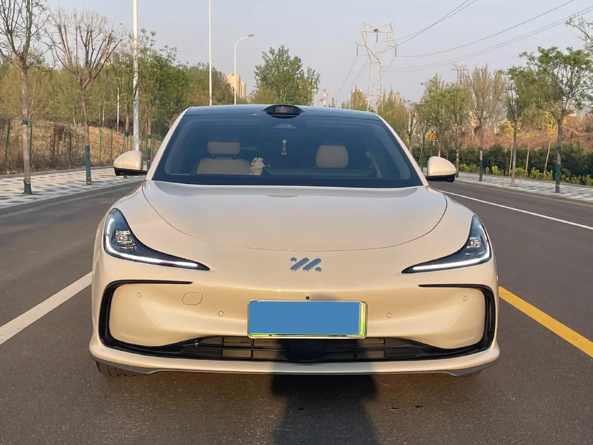 2024 IM L6 BEV 75KWH,autocango,china used car exporter,china ev exporter,chinese used car exporter,chinese used ev exporter