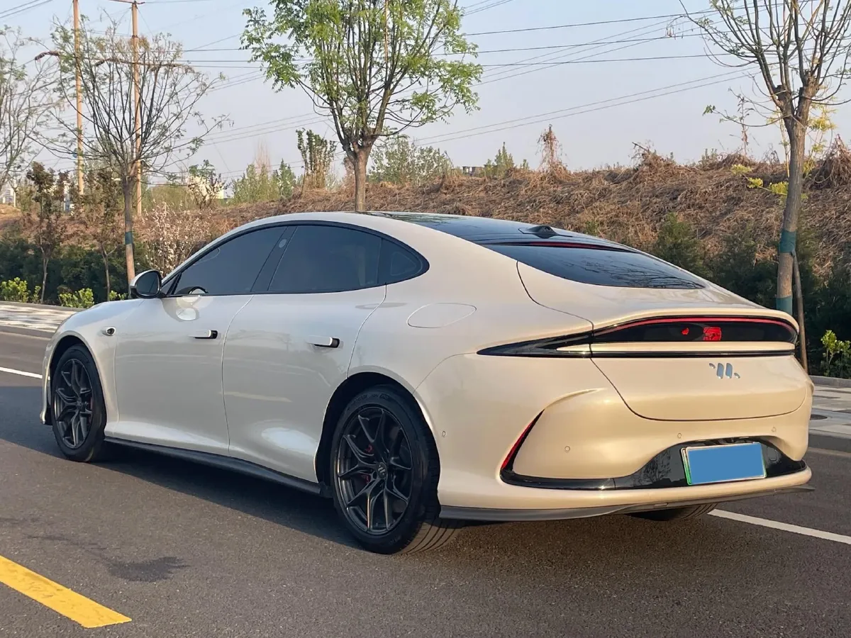 2024 IM L6 BEV 75KWH,autocango,china used car exporter,china ev exporter,chinese used car exporter,chinese used ev exporter