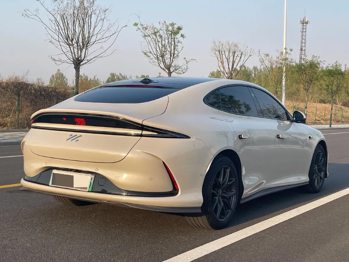 2024 IM L6 BEV 75KWH,autocango,china used car exporter,china ev exporter,chinese used car exporter,chinese used ev exporter