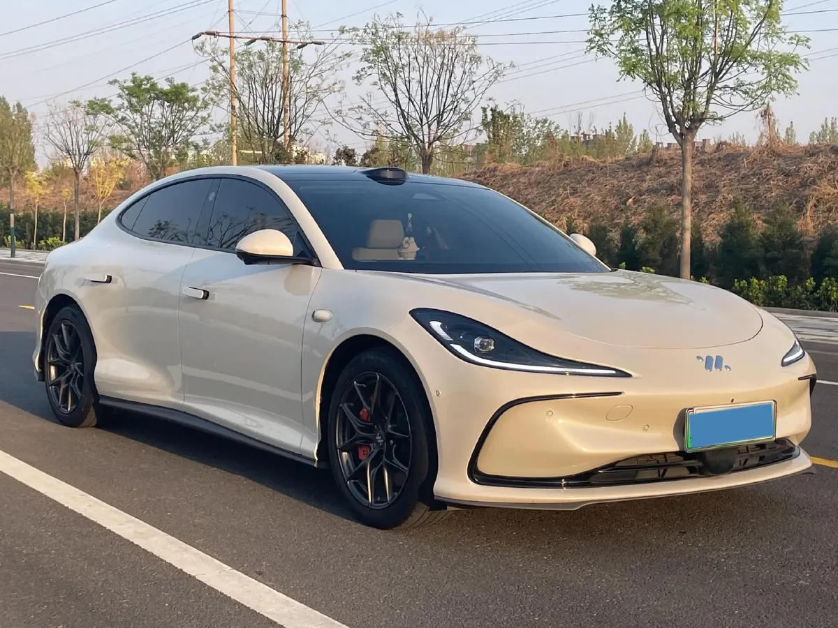 2024 IM L6 BEV 75KWH,autocango,china used car exporter,china ev exporter,chinese used car exporter,chinese used ev exporter