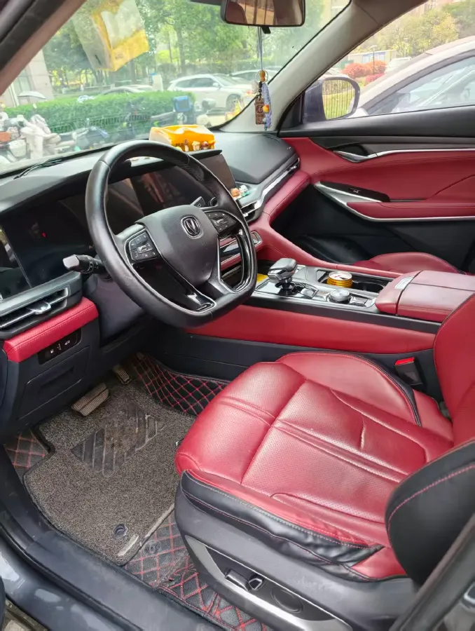 2020 ChangAn CS75 Plus 2.0T 233HP L4 8AT,autocango,china used car exporter,china ev exporter,chinese used car exporter,chinese used ev exporter