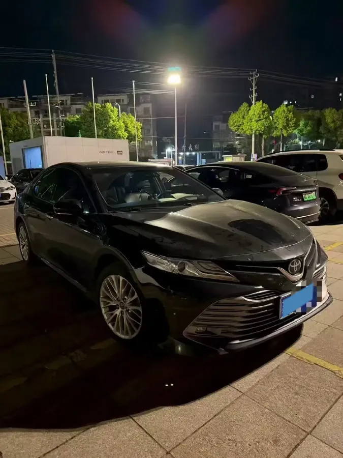 2021 Toyota Camry 2.5L 209HP L4 8AT,autocango,china used car exporter,china ev exporter,chinese used car exporter,chinese used ev exporter