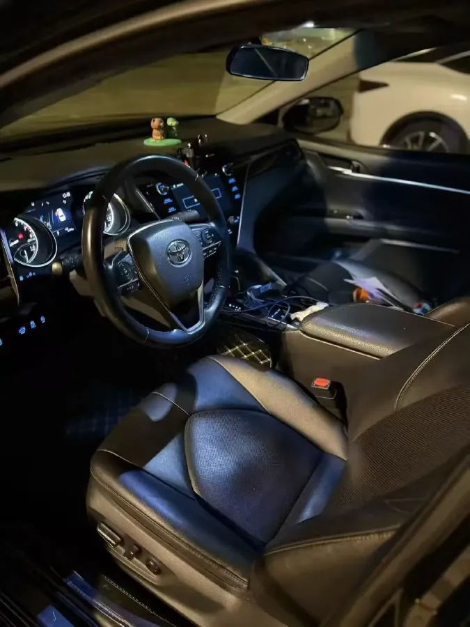 2021 Toyota Camry 2.5L 209HP L4 8AT,autocango,china used car exporter,china ev exporter,chinese used car exporter,chinese used ev exporter