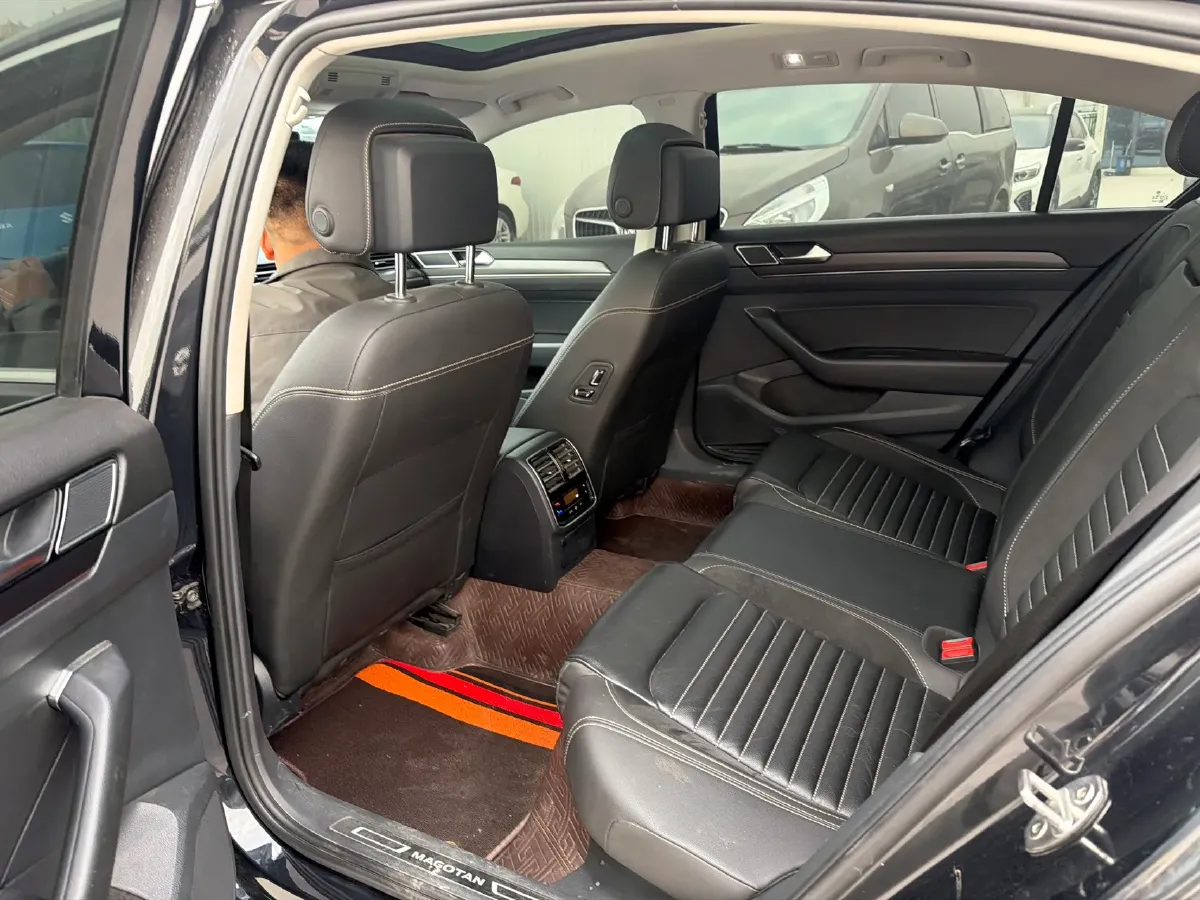 2020 Volkswagen Magotan 2.0T 186HP L4 7DCT,autocango,china used car exporter,china ev exporter,chinese used car exporter,chinese used ev exporter