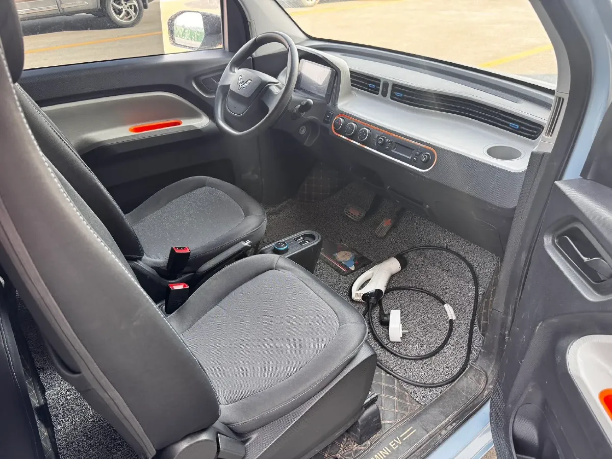 2020 WuLing HongGuang MINI EV BEV 9.3KWH,autocango,china used car exporter,china ev exporter,chinese used car exporter,chinese used ev exporter