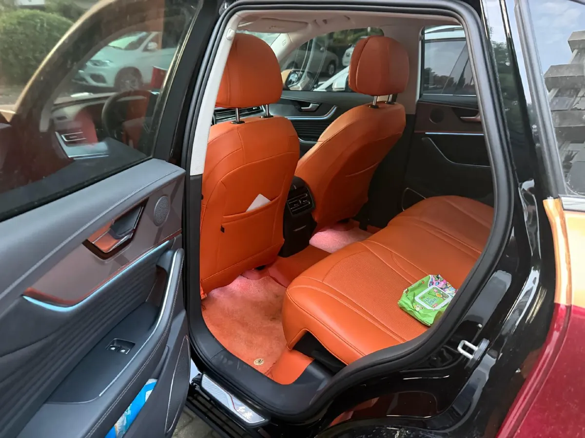 2023 HongQi HS5 2.0T 252HP L4 8AT,autocango,china used car exporter,china ev exporter,chinese used car exporter,chinese used ev exporter