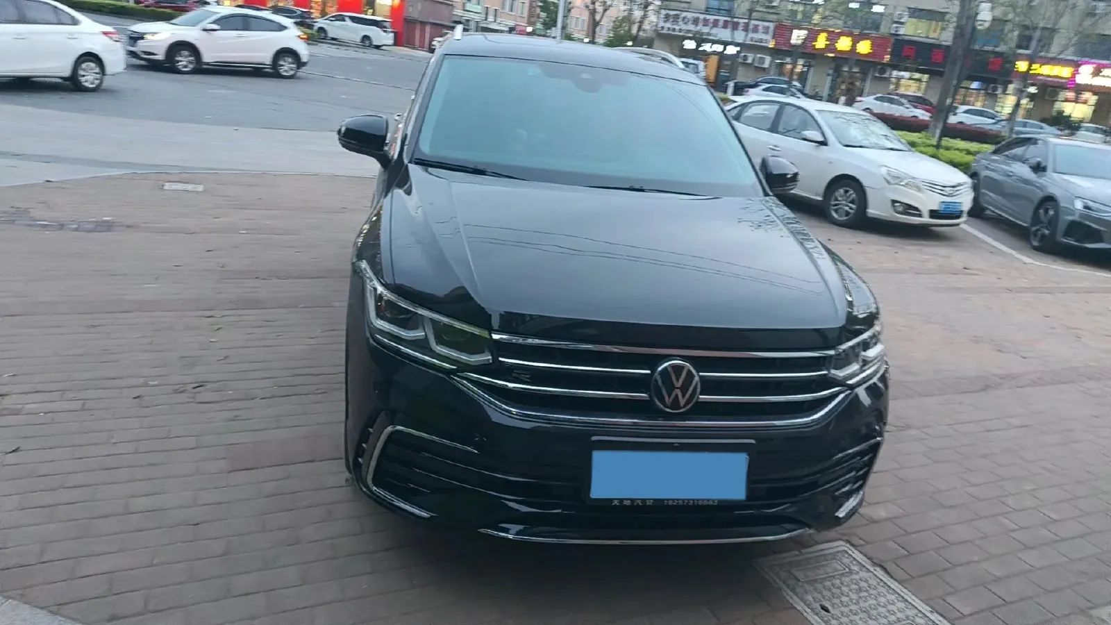 2023 Volkswagen Tiguan L 2.0T 186HP L4 7DCT,autocango,china used car exporter,china ev exporter,chinese used car exporter,chinese used ev exporter