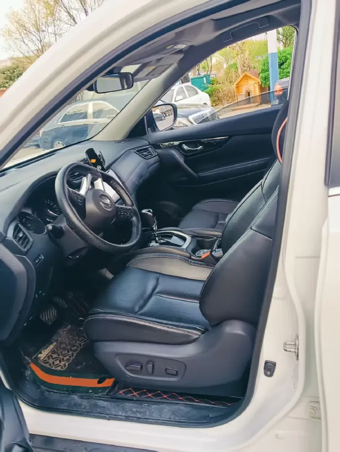 2020 Nissan X-Trail 2.0L 154HP L4 CVT,autocango,china used car exporter,china ev exporter,chinese used car exporter,chinese used ev exporter