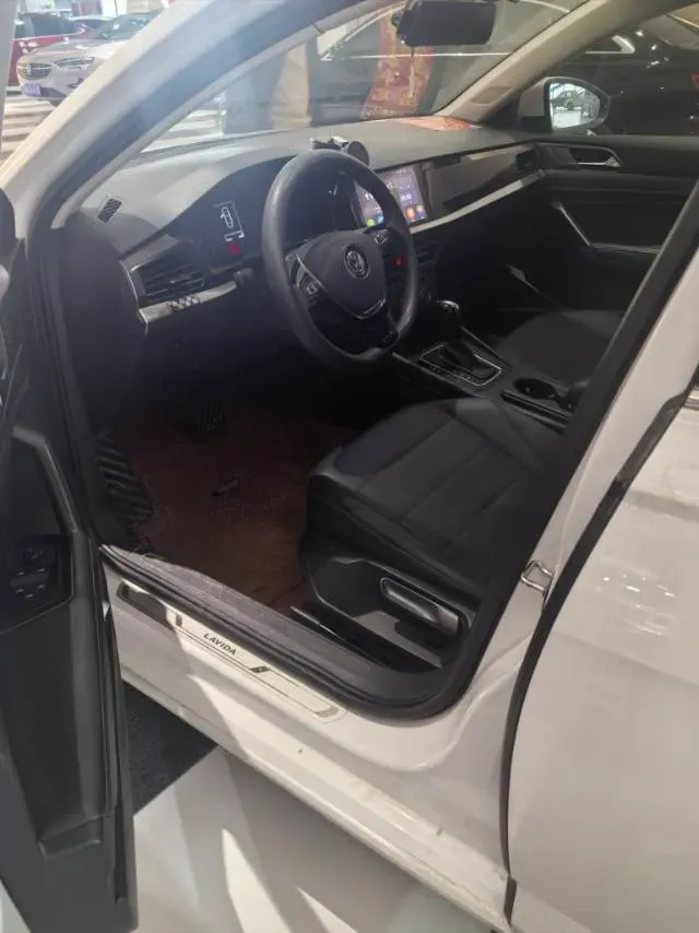 2021 Geely Monjaro 2.0T 218HP L4 7DCT,autocango,china used car exporter,china ev exporter,chinese used car exporter,chinese used ev exporter